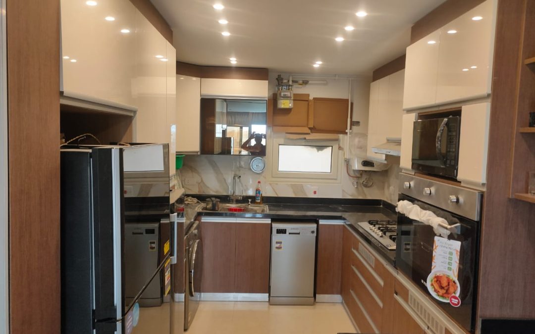 مطبخ ميكس HPL ألماني × بولي لاك – شوف مطبخك قبل ما يتنفذ!